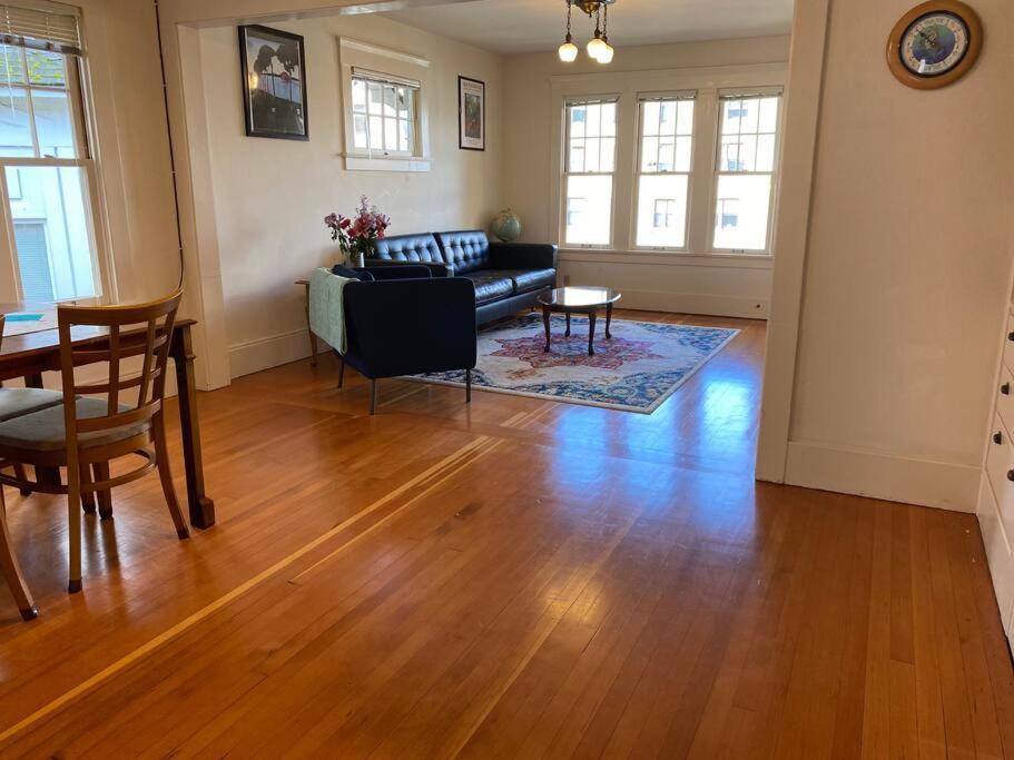 Historic Downtown Riverview Flat, No 3 Astoria Zewnętrze zdjęcie
